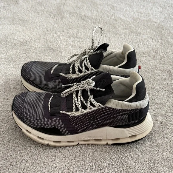 On Running Black and Purple Athletic Shoes - Picture 2 of 7